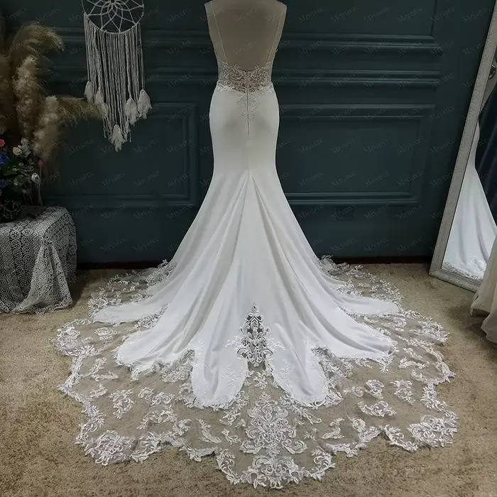 Robe de mariée exquise en polyester avec train de la cour pour femmes - Sirène / Trompette - Col en V - Dentelle et appliques - Luxe - Occasions spéciales
