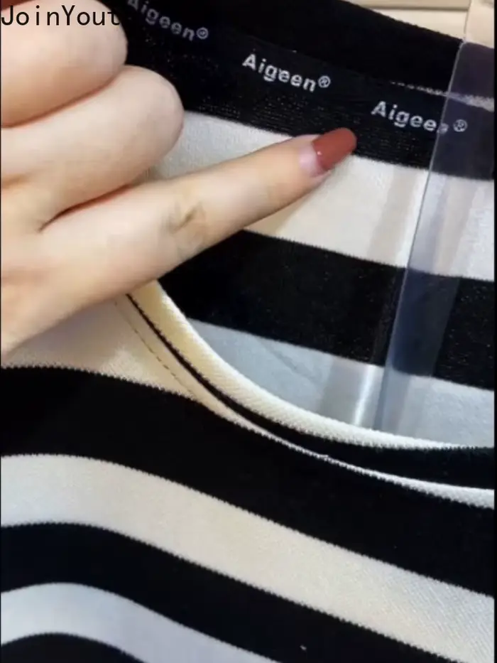 Robes rayées pour femmes