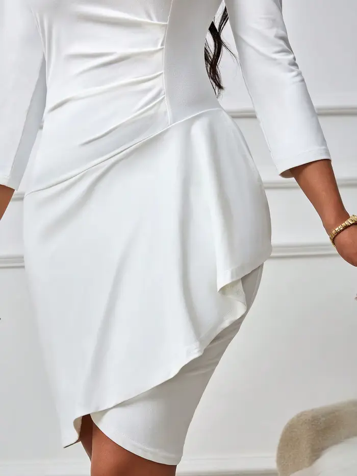 Robe moulante mini blanche à col rond pour femme - Élégante