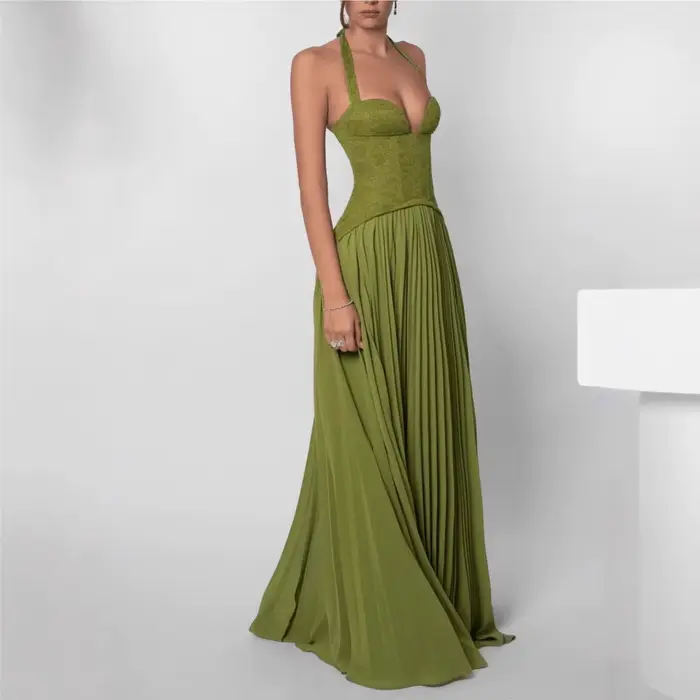 Robe de soirée sexy pour femme style corset floral à licou en mousseline plissée longue et fluide pour gala et occasions spéciales