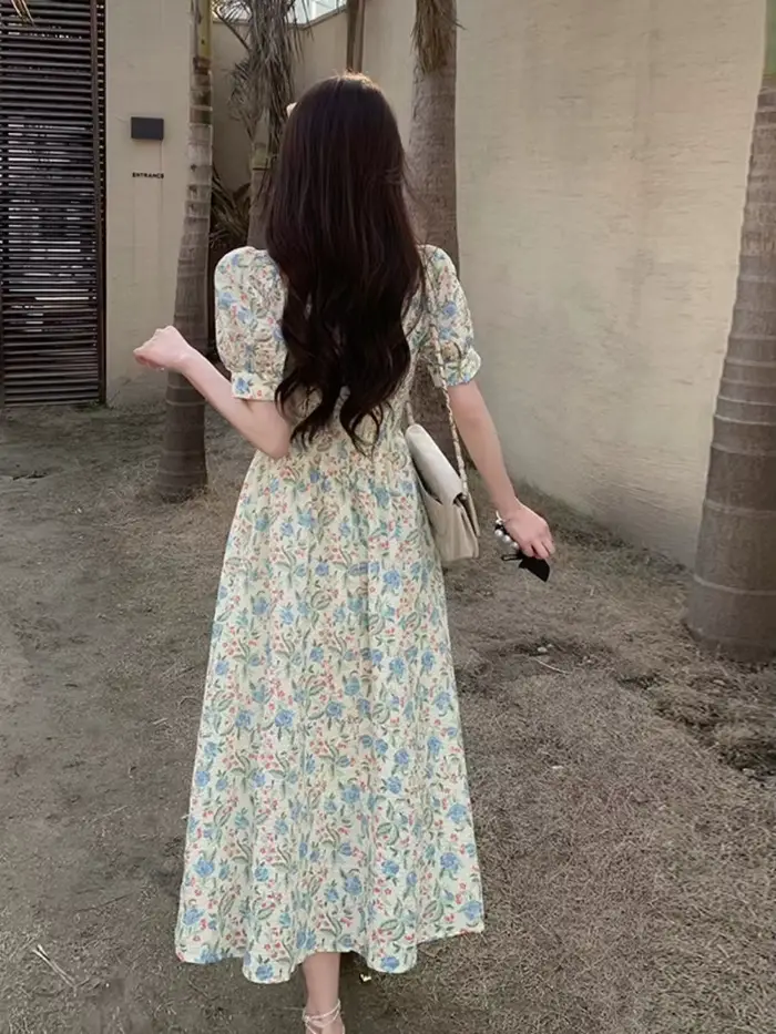 Petite robe florale fraîche de style forêt rétro pour femmes