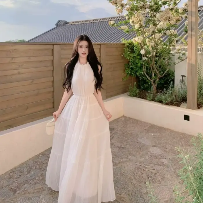 Robe longue d'été blanche élégante et sexy pour femme