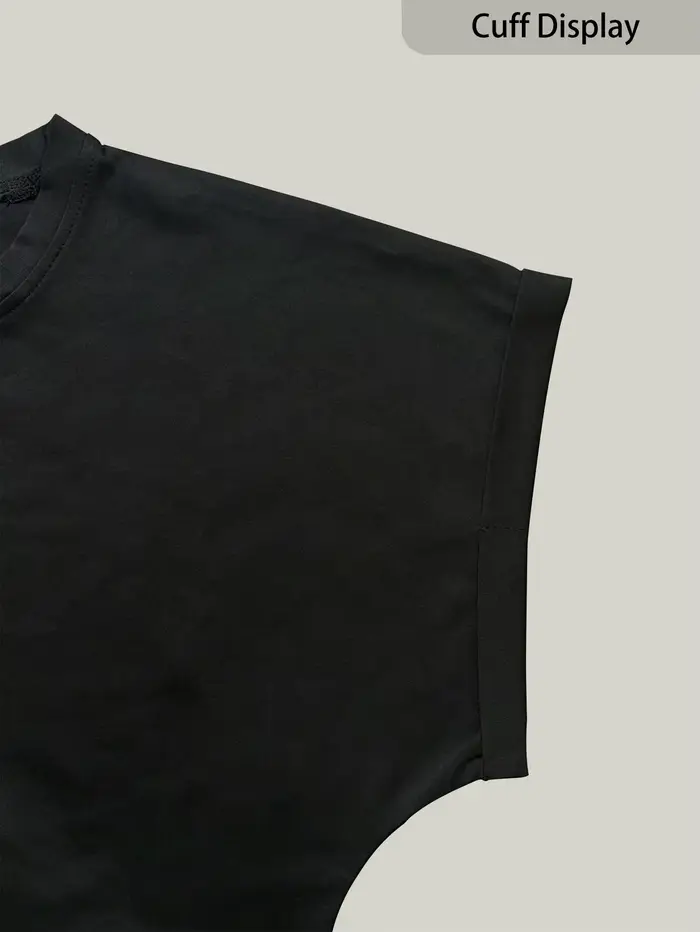 Robe noire à manches courtes avec des imprimés floraux créatifs. Idéal pour les sorties nocturnes. Achetez maintenant !