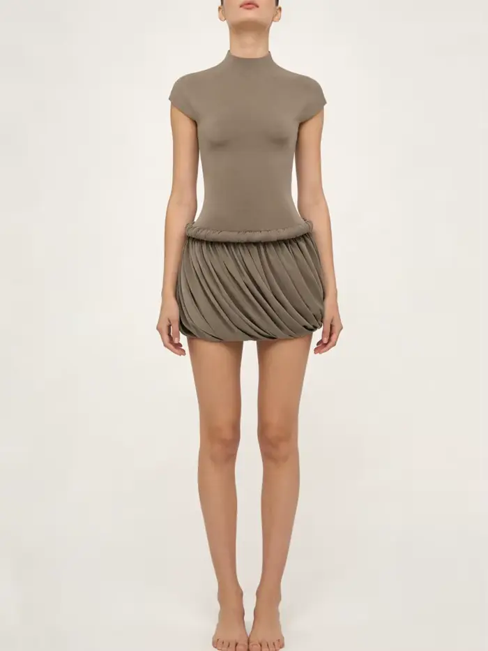 Nouvelle Robe Courte Femme CiCi 2026 Col Montant Manches Courtes Jupe Drapée Froncée Décontractée So