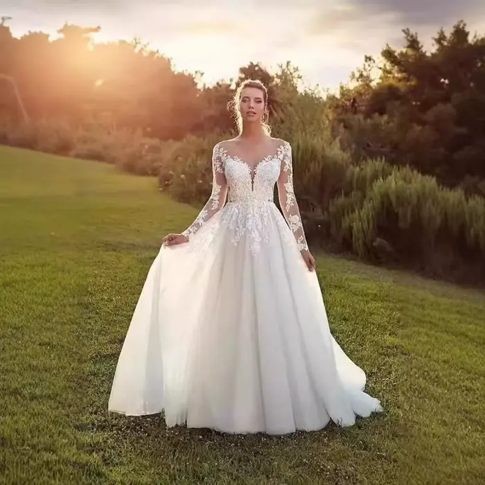 Robe de mariée légère à manches longues
