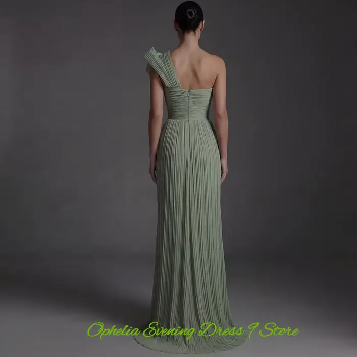 Robe de soirée élégante en mousseline avec traîne