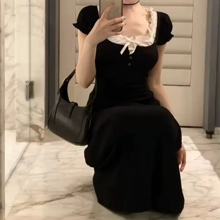 Robe noire d'été pour femmes