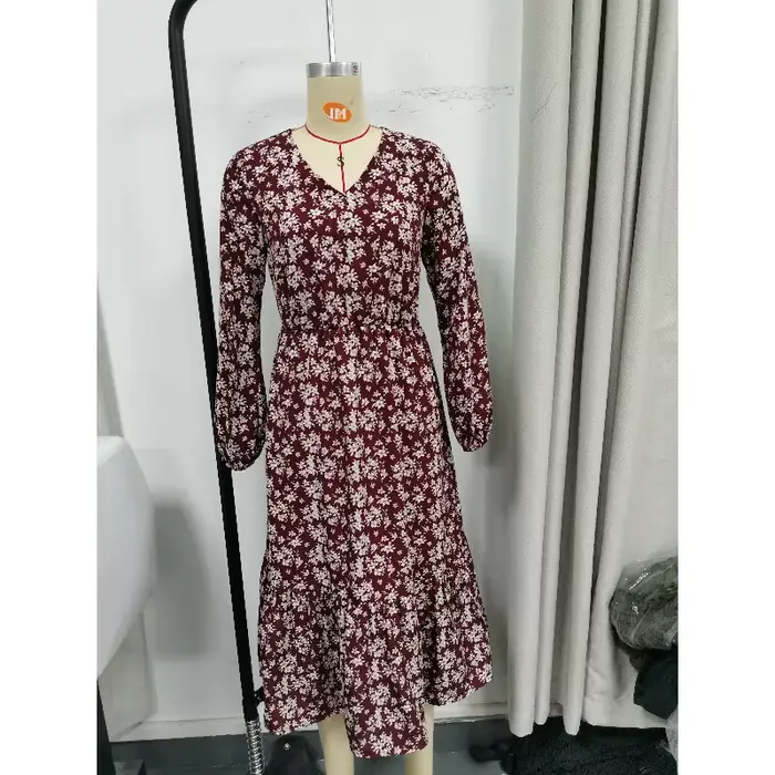 Robe midi florale pour femme, col en V, manches longues, imprimé bordeaux, ourlet à volants, taille