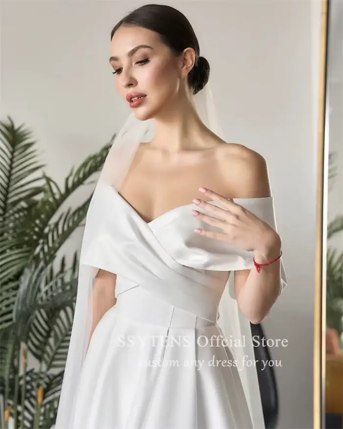 Robe de mariée mi-longue en satin doux pour femmes