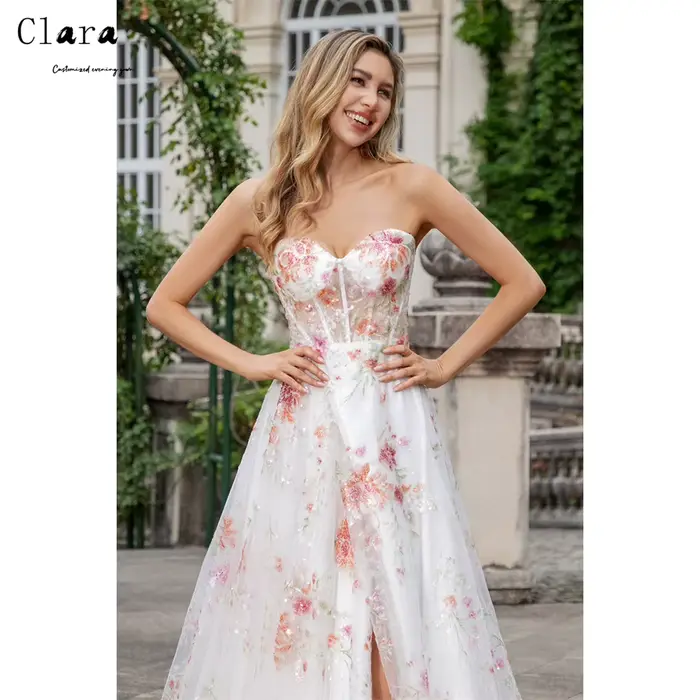 Robe de soirée trapèze Clara personnalisée en dentelle blanche