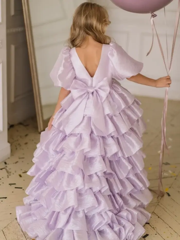 Robes de demoiselle d'honneur personnalisées à plusieurs niveaux avec nœud et queue