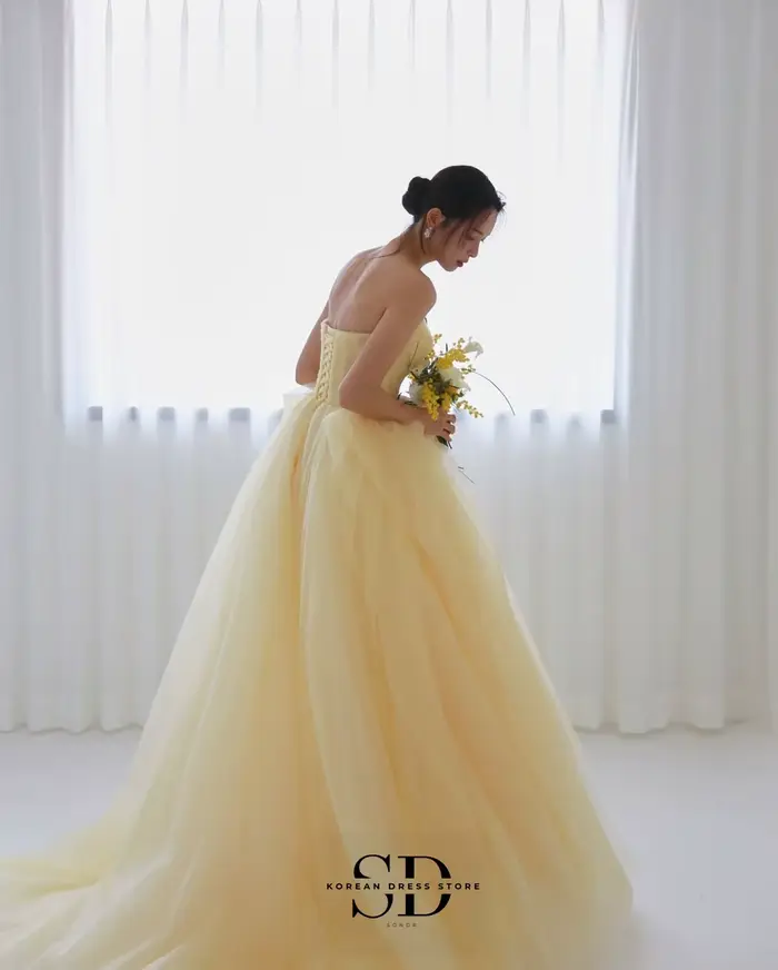 Sondr 2026 nouvelles robes de mariée coréennes jaune clair doux Tulle
