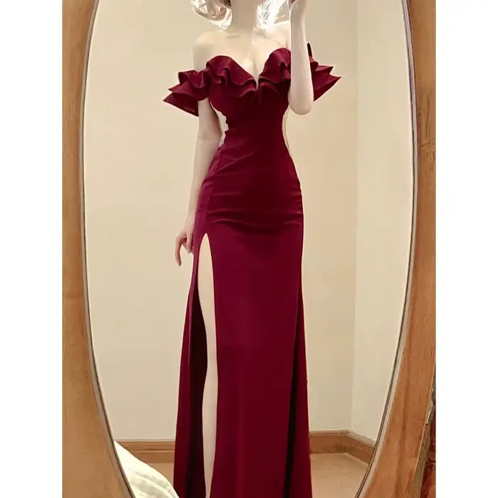 Robe de soirée rouge sans manches dos nu pour femmes élégante et audacieuse pour soirées spéciales