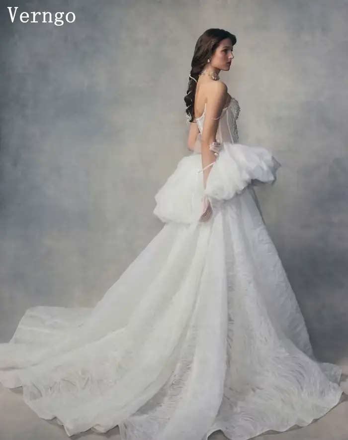 Robe de mariée plissée de luxe Verngo