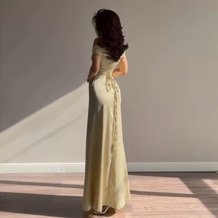 Robe Spicy Girl en polyester pour femmes, élégante et tendance pour soirées et événements spéciaux