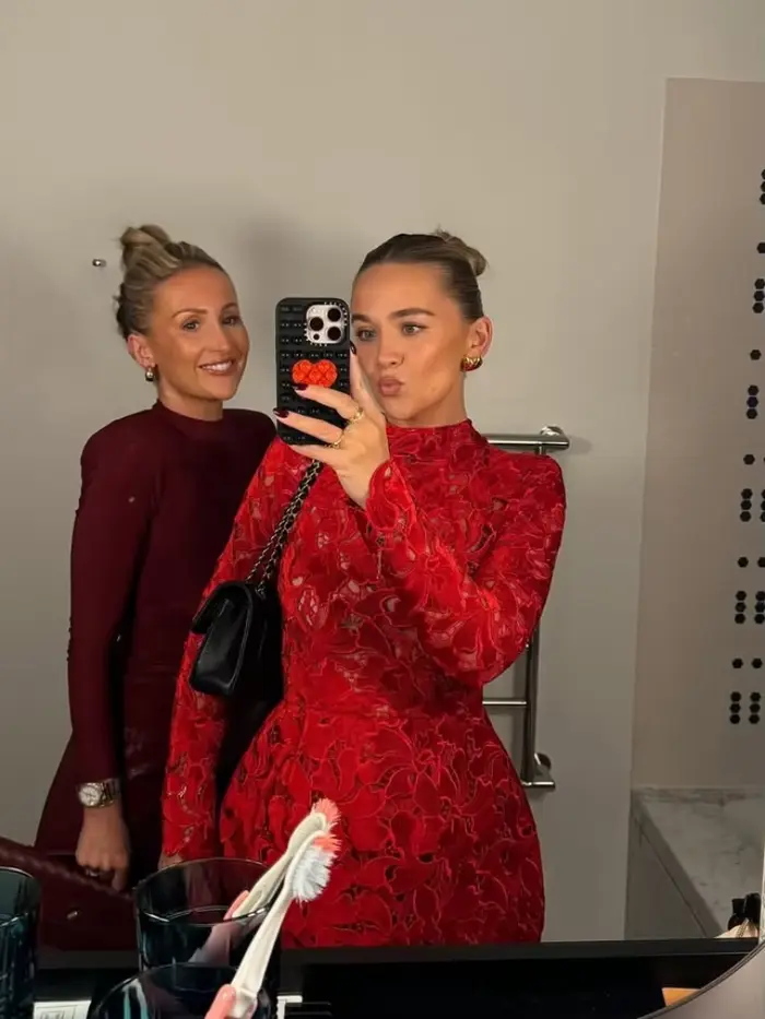 Mini robe en dentelle ajourée pour femmes