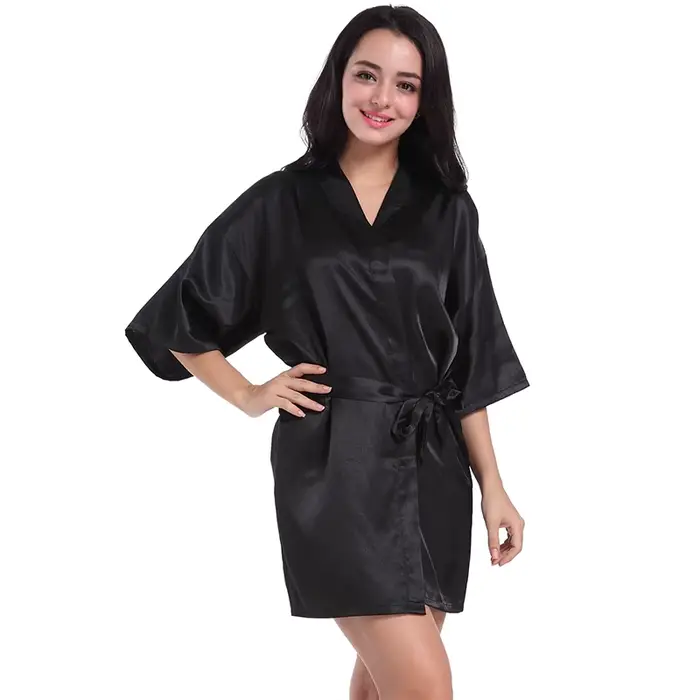 Robe courte en satin soyeux pur pour femmes