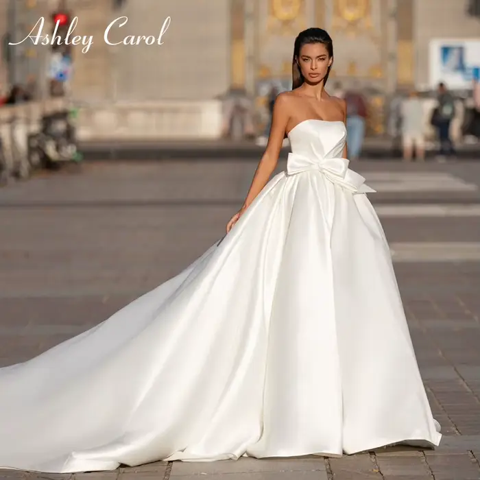 Ashley Carol-Robe de mariée élégante en satin