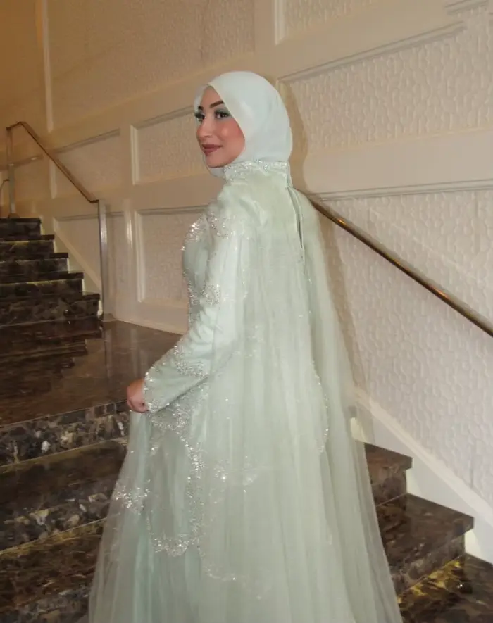 Robe de mariée sexy à manches longues col montant tulle polyester soirée élégante personnalisée occassion spéciale