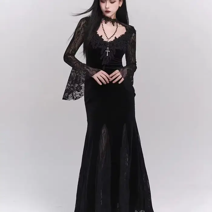 Robe gothique d'hiver en dentelle Grunge
