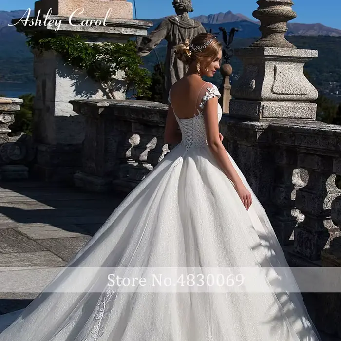 Ashley Carol-Robes de mariée vintage