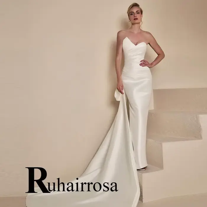 Ruhair robes De mariée élégantes pour Mariages plissé sans manches gaine dos nu Satin chérie Robe