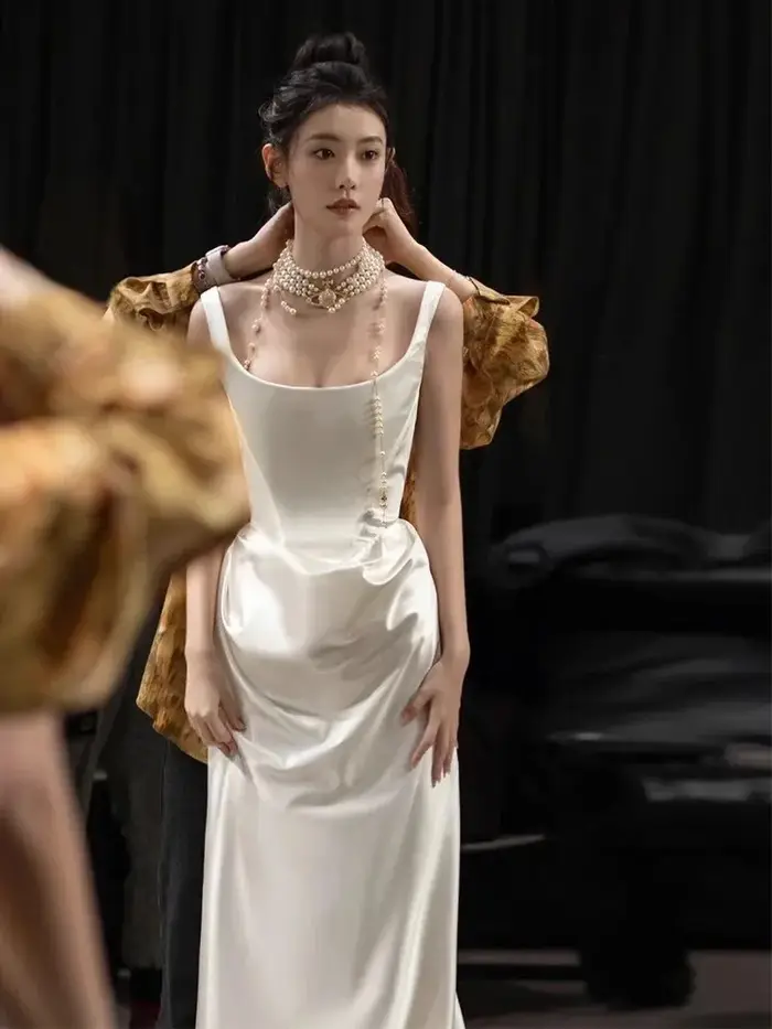 Robe de mariée légère en Satin français