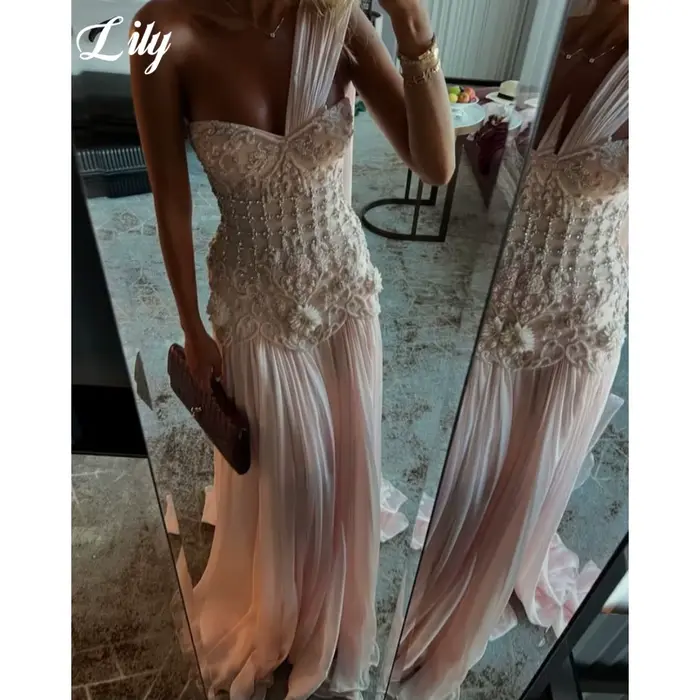 Robes de bal en mousseline de soie blanches Lily