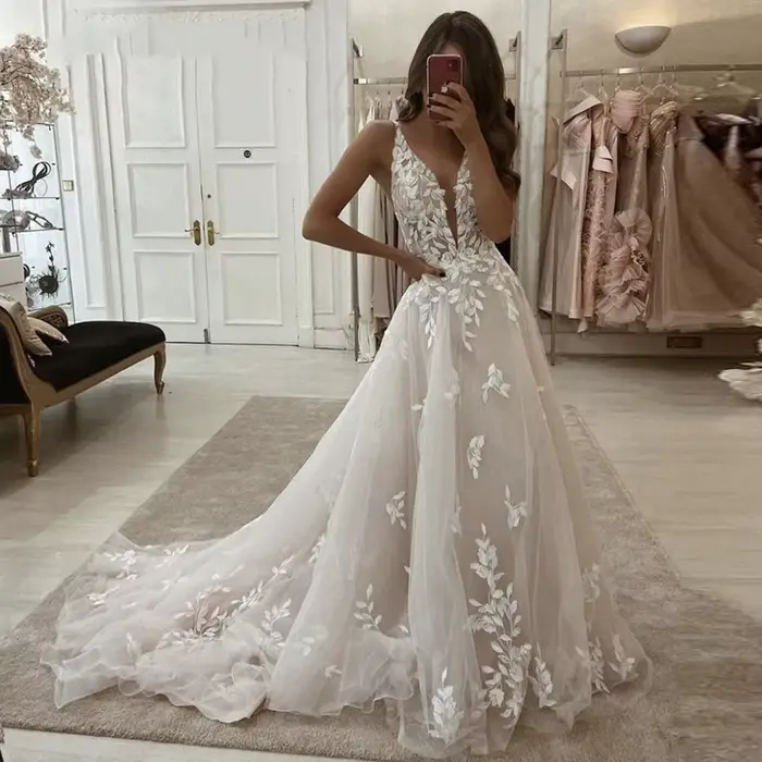 Robes de mariée personnalisées BEPEITHY sexy en dentelle coupe trapèze pour jeunes femmes françaises