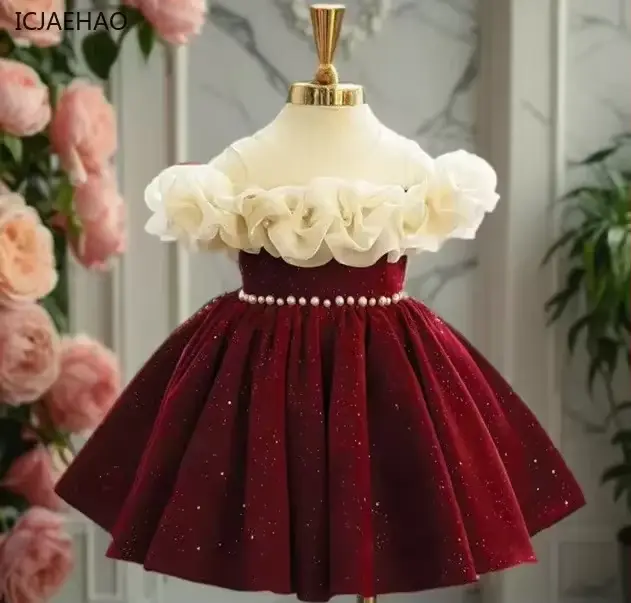 Robe à fleurs rouges pour enfants