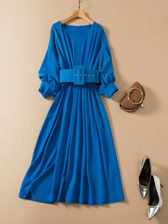 Robe mi-longue plissée pour femmes