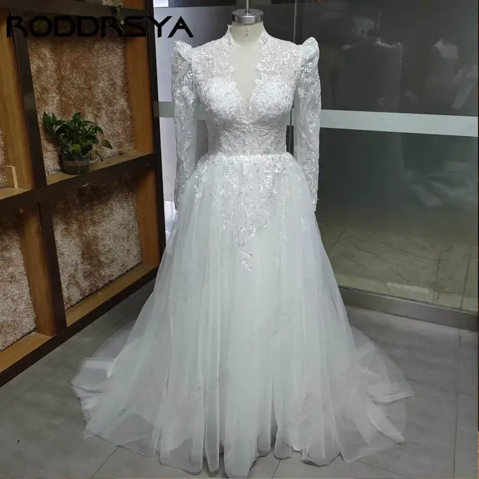 Robe de mariée bohème personnalisée à col rond pour patients