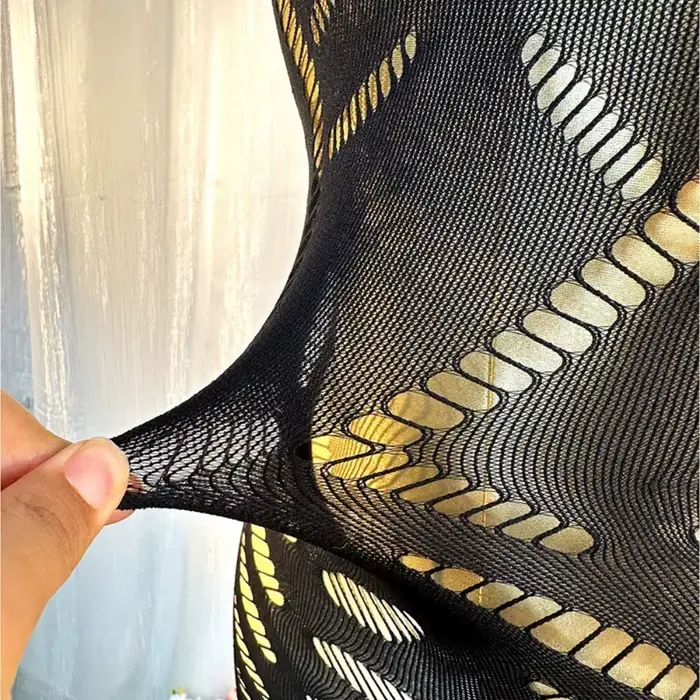 Robe noire sexy en résille ajourée sans bikini pour les vacances d'été DSH602