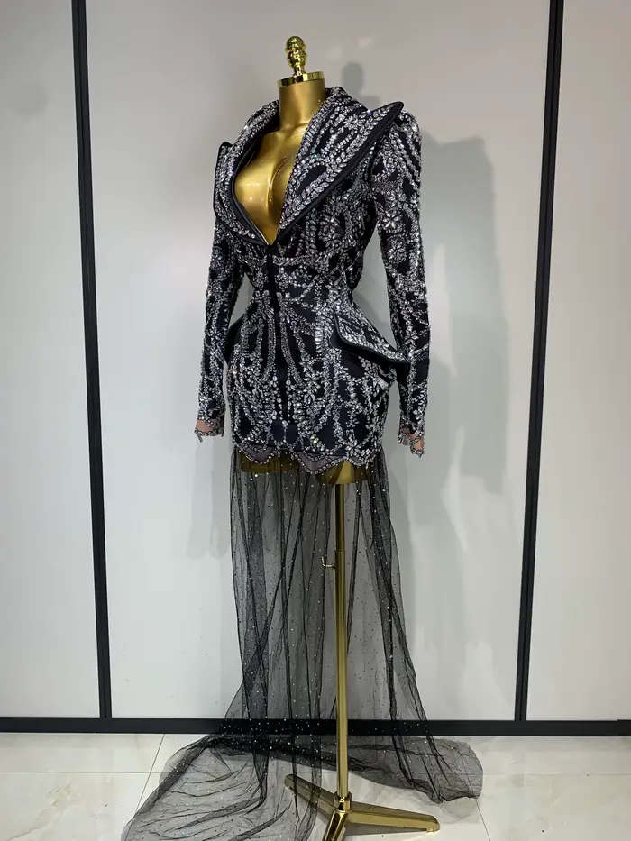 Haute qualité luxe discothèque soirée robes d'anniversaire scène effectuer tenue brillant strass femmes élégant fête robe Sexy