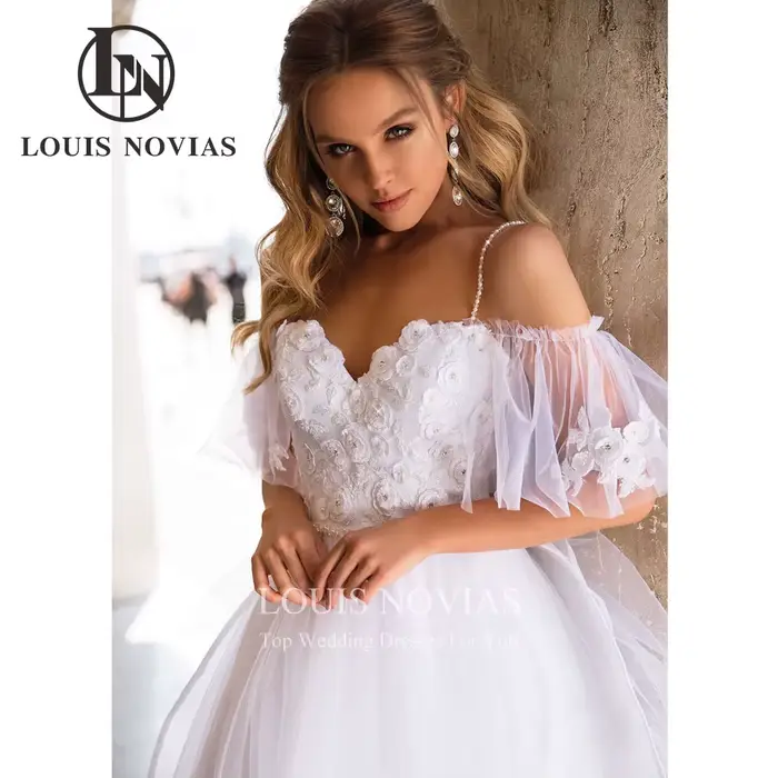 Robe de mariée A-ligne avec appliques de fleurs et manches évasées, élégante et personnalisable pour femmes, occaions de mariage, cérémonies et soirées