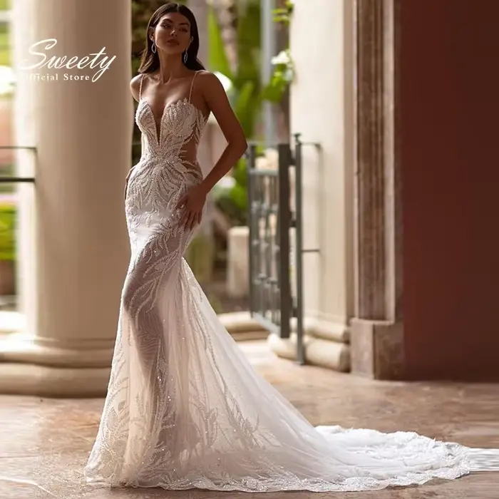 Robe de Mariée Sirène Luxueuse en Dentelle Brodée avec Perles Col en V Sangle Personnalisée Dos Fermeture Éclair Occasions Spéciales