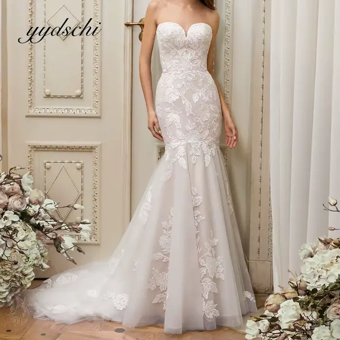 Robe de mariée à traîne courte