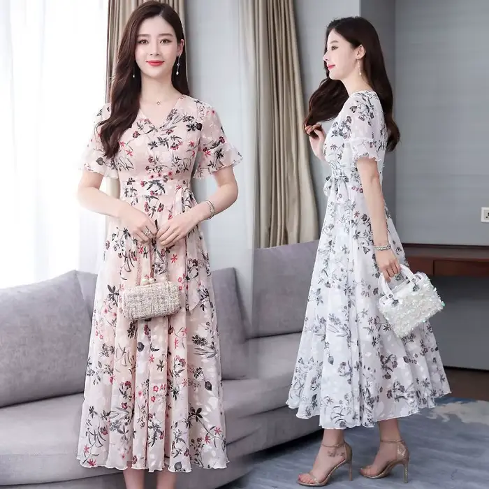 Robe midi élégante à motif floral pour femme