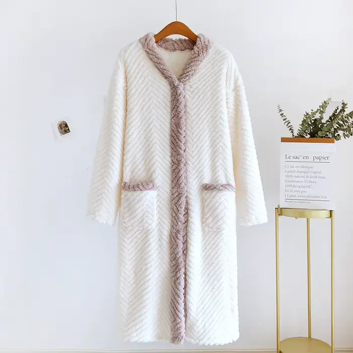 Robe de nuit femme corail flanelle ample et chaude pour hiver grandes occasions spéciales