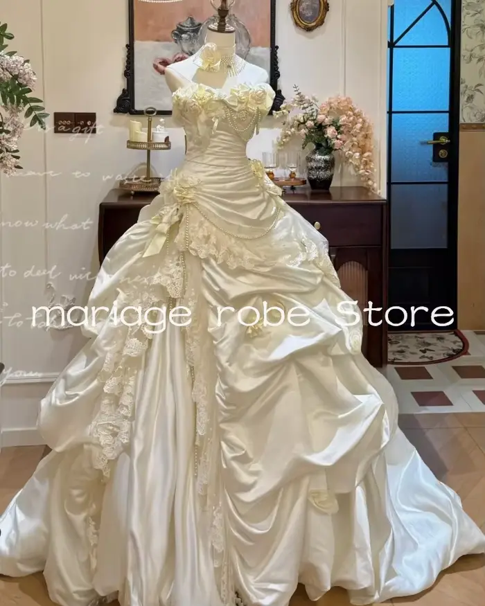 Robes de mariée rétro victoriennes ivoire