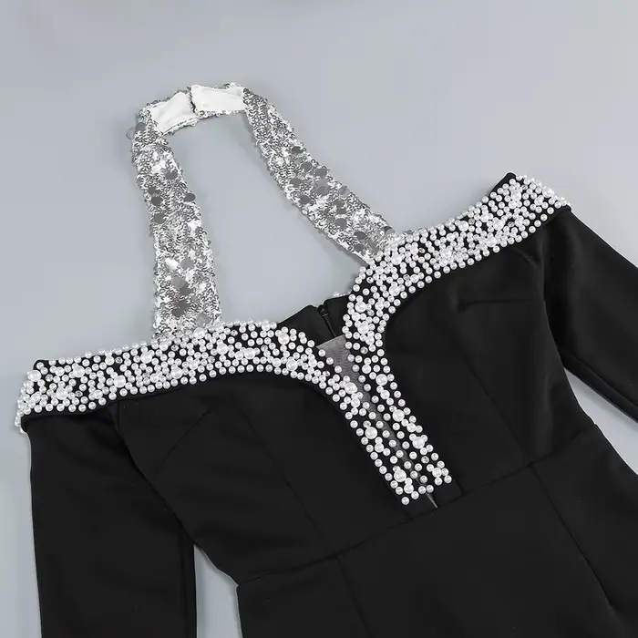 Robe longue sirène noire glamour avec strass, col licou, manches épaules dénudées, robe de soirée de bal