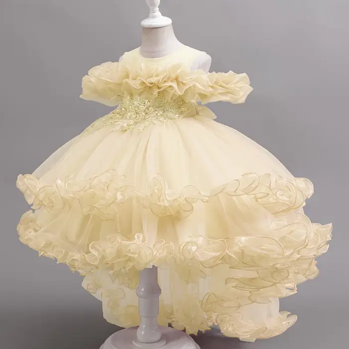 Robe de princesse de demoiselle d'honneur à fleurs violettes