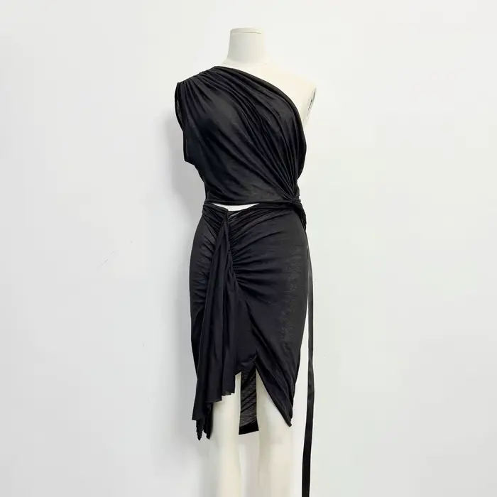 Robe moulante sexy asymétrique sans manches torsadée style gothique pour femme - Collection High Str