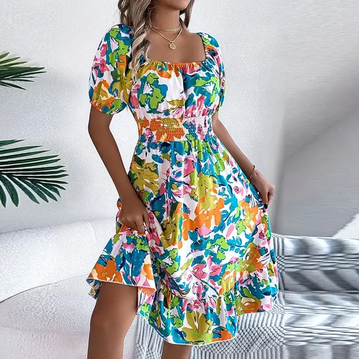 Robe bohème été polyester col carré mi-mollet manches courtes femme style bohème occasions spéciales