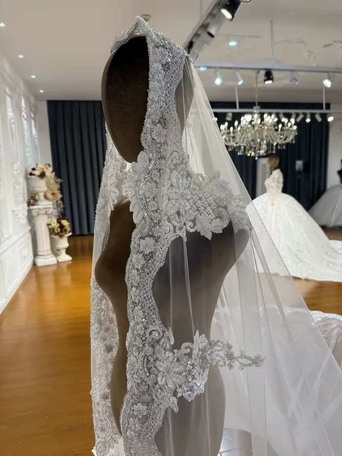 Amanada Novias voile de mariée long avec bordure en dentelle de luxe