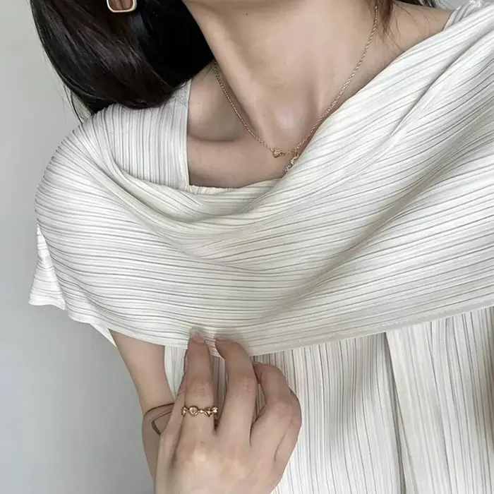 LANMREM Robe plissée pour femme, style vacances en bord de mer, haut de gamme, décontractée, col carré, asymétrique, robes d'été 2DB7724