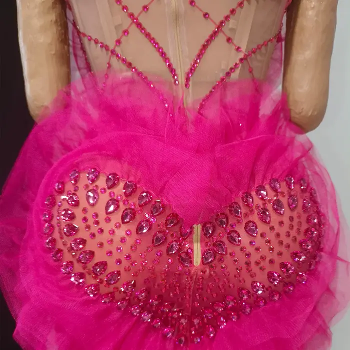 Nouvelle robe mini rose sexy 3D à volants en forme de cœur