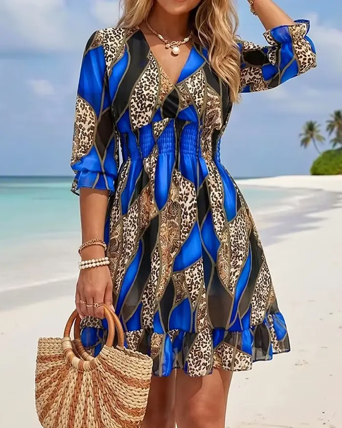 Robe élégante à coupe trapèze avec manches cloche, col en V, imprimé floral, taille cintrée, ourlet 