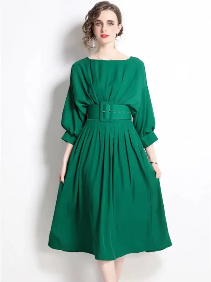 Robe mi-longue plissée pour femmes