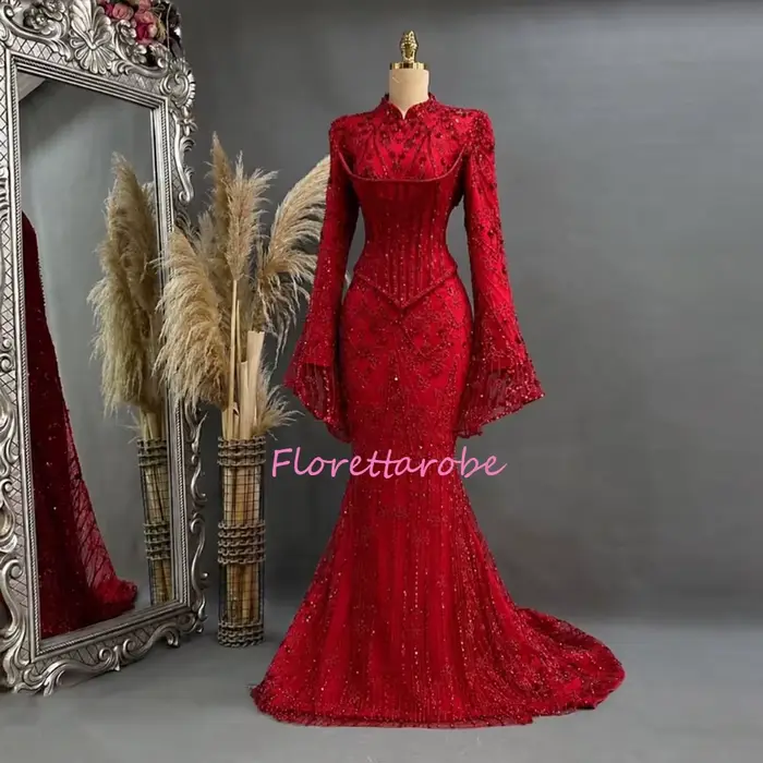 Robe de soirée rouge du Moyen-Orient